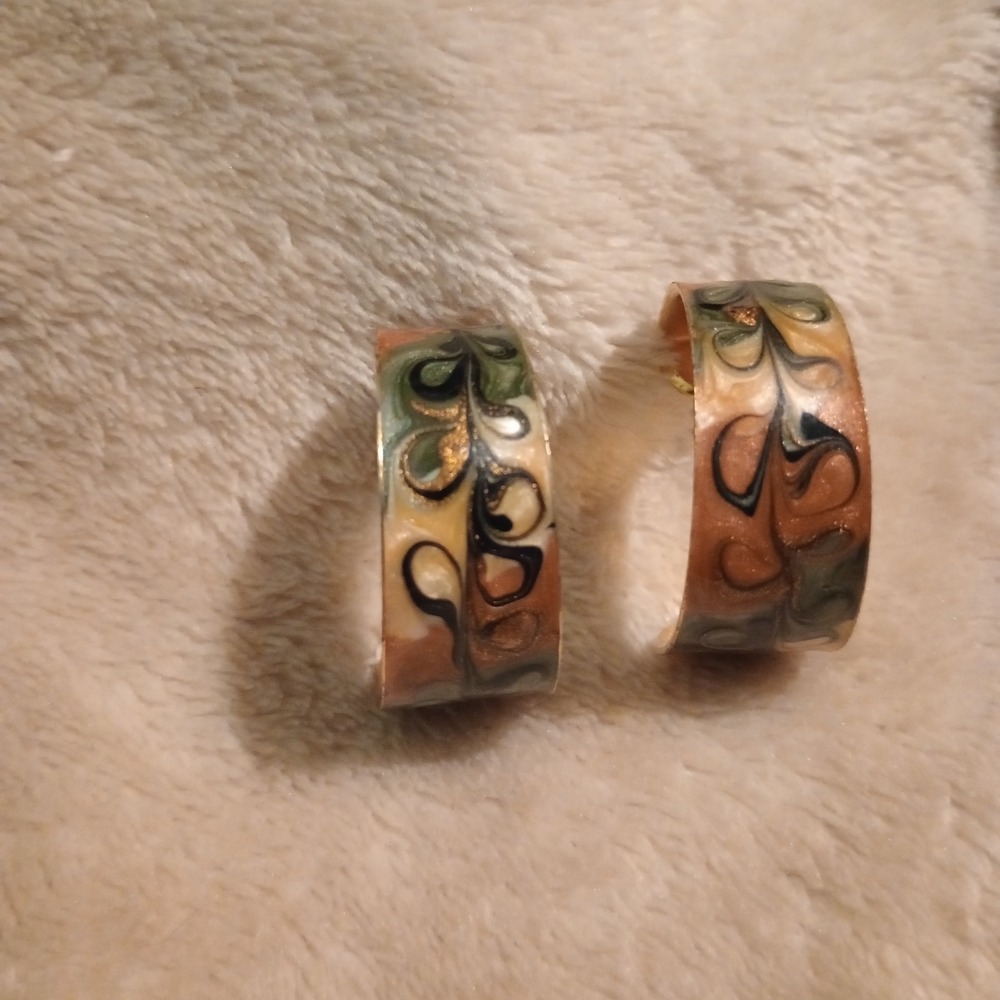 Vintage  Multi-Color Enamel & Gold Tone Swirl Semi-Hoop Pierced Earrings